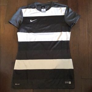 Nike Dry Fit Short Sleeve Performance T-shirt